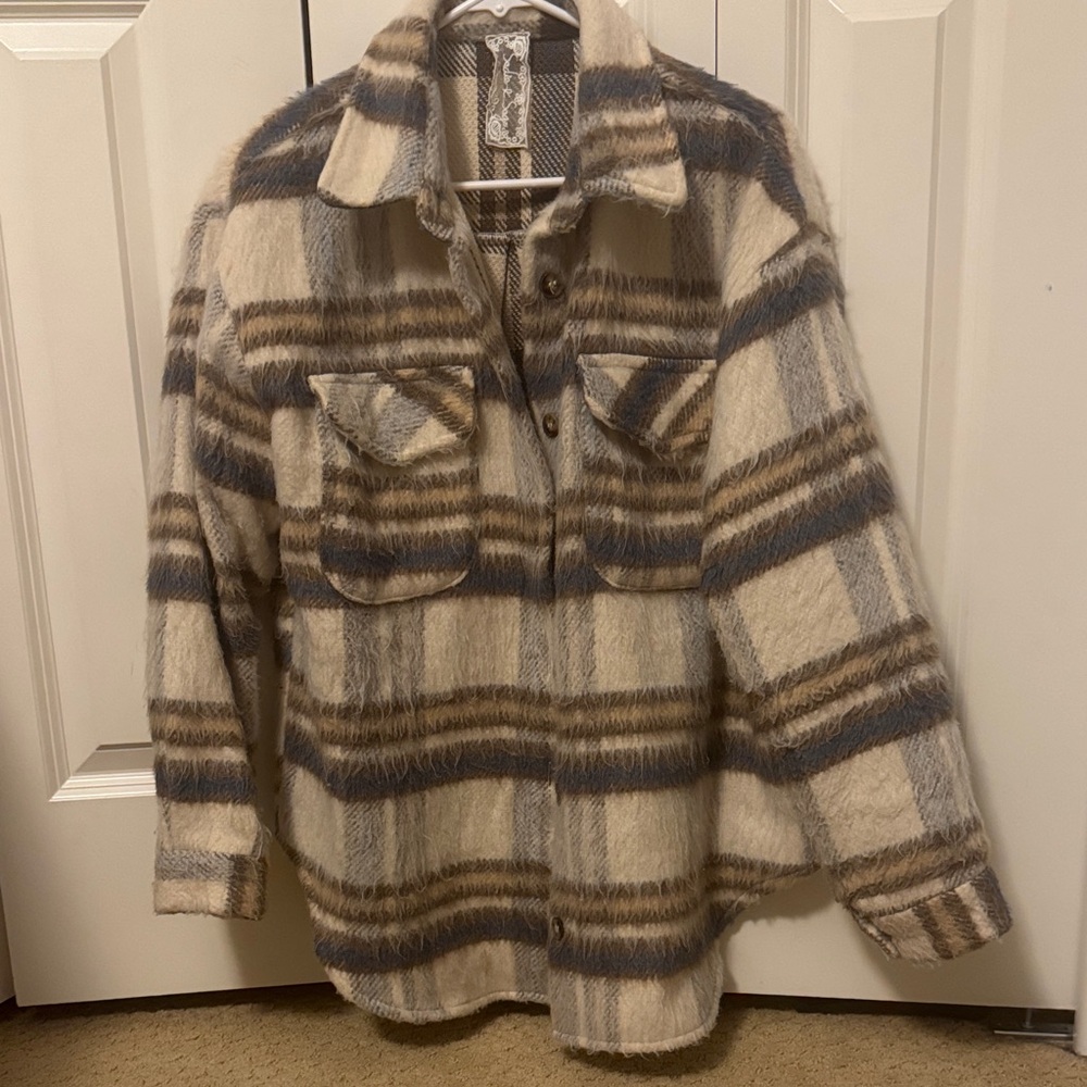 Sadie & Sage Plaid Teddy Jacket in Cream and Brown